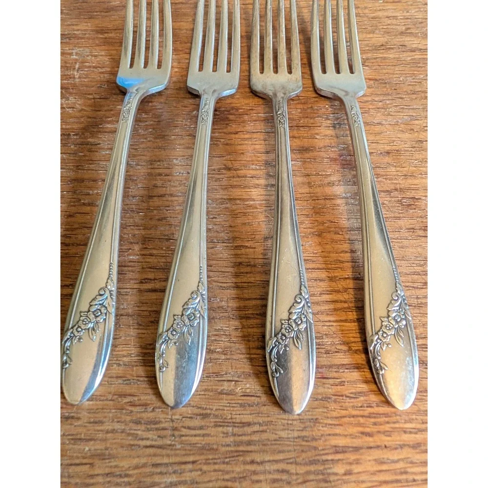 Oneida Community Tudor Plate Queen Bess II Silverplate Dinner Forks Set of 4